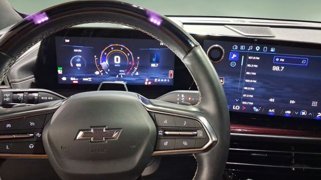 Used 2024 Chevrolet Traverse SUV