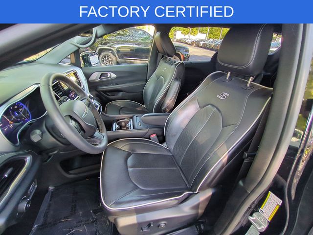 Used 2025 Black Chrysler Limited image 16