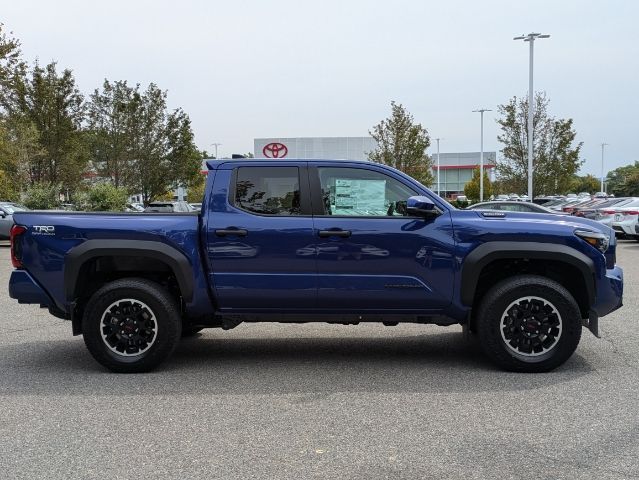 2024 Toyota Tacoma Hybrid TRD Off Road 2