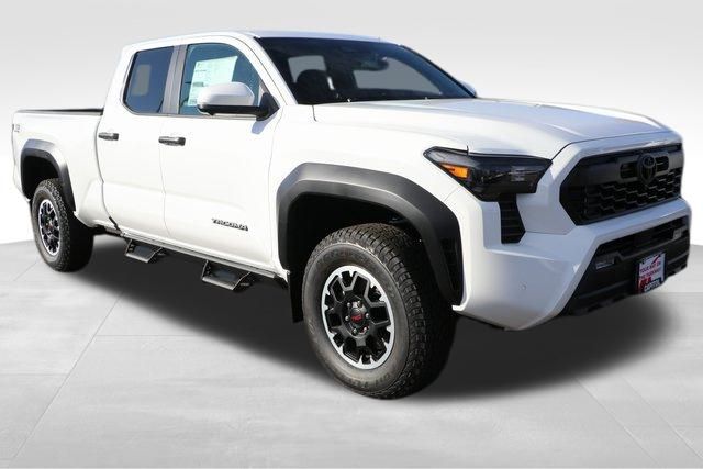 2024 Toyota Tacoma TRD Off-Road 15