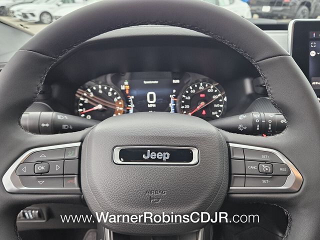 New 2026 Black Jeep Latitude image 22