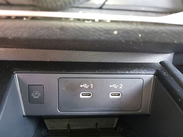 Used 2025 Nissan Kicks SUV