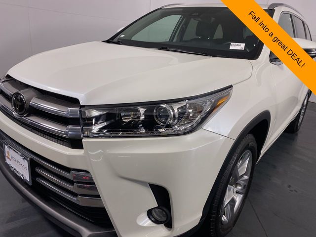 2018 Toyota Highlander Limited 29