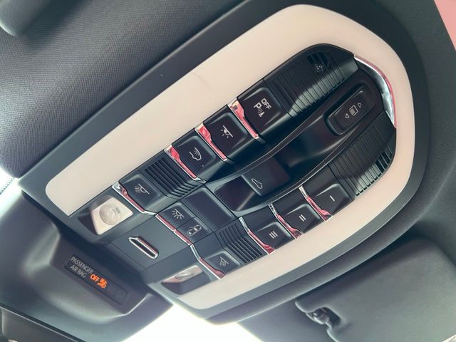 Used 2023 Porsche Macan SUV