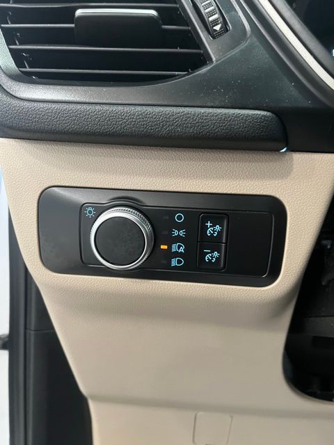 2021 Ford Escape SE photo