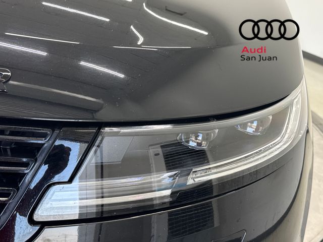 Used 2023 Black Land Rover SE Dynamic image 6