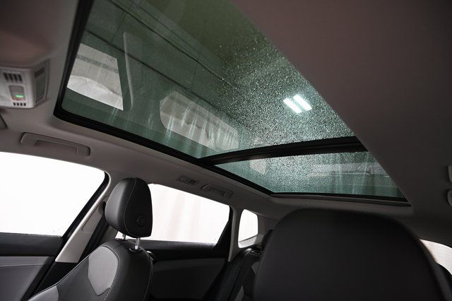 Used 2022 Black Volkswagen 1.5T SEL image 23