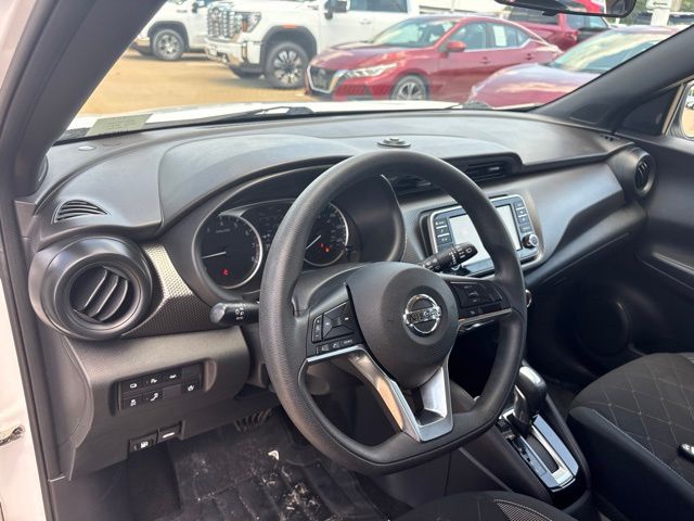 Used 2020 Nissan Kicks SUV