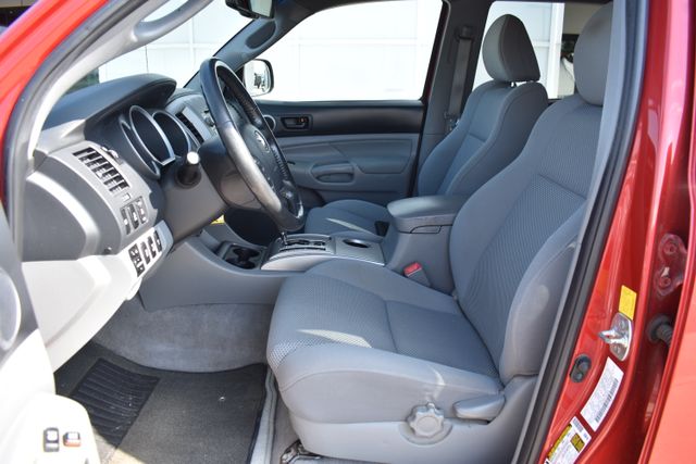 2011 Toyota Tacoma Base - Photo 13