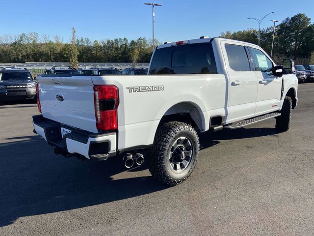 2024 Ford F-350SD Lariat 3