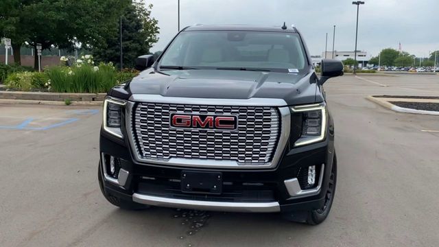 2023 GMC Yukon XL Denali 3