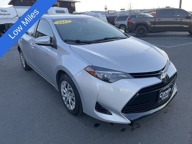 2017 Toyota Corolla LE 24