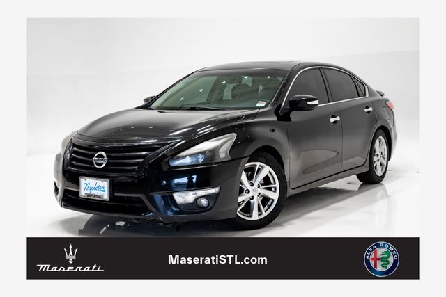 Super Black Clearcoat 2015 Nissan Altima Sedan Front-Wheel Drive Continuously Variable Transmission
