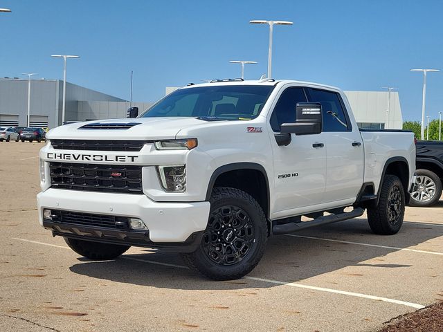 Summit White 2022 Chevrolet Silverado 2500HD Pickup Truck Four-Wheel Drive Automatic