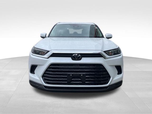 White (Wind Chill Pearl) 2026 Toyota Grand Highlander XLE AWD SUV / Crossover All-Wheel Drive 8-Speed Automatic