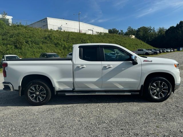 Used 2023 White Chevrolet LT image 8