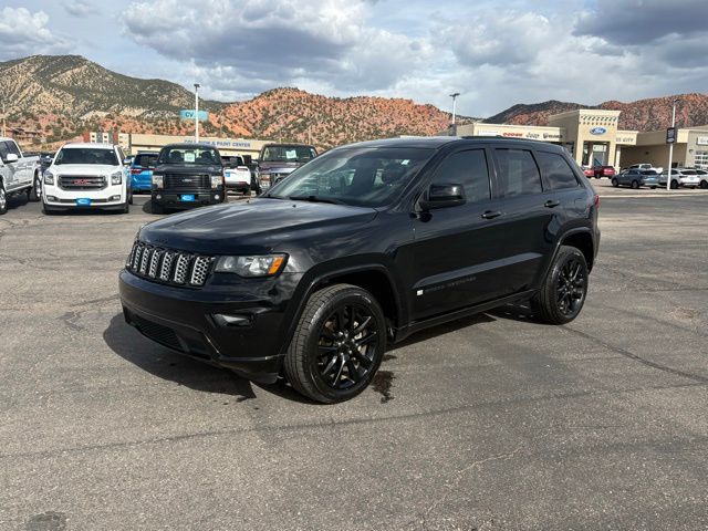 Diamond Black Crystal Pearlcoat 2019 Jeep Grand Cherokee Altitude 4WD SUV / Crossover Four-Wheel Drive 8-Speed Automatic