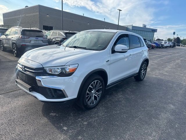 Used 2019 Pearl White Mitsubishi 2.0 ES image 4
