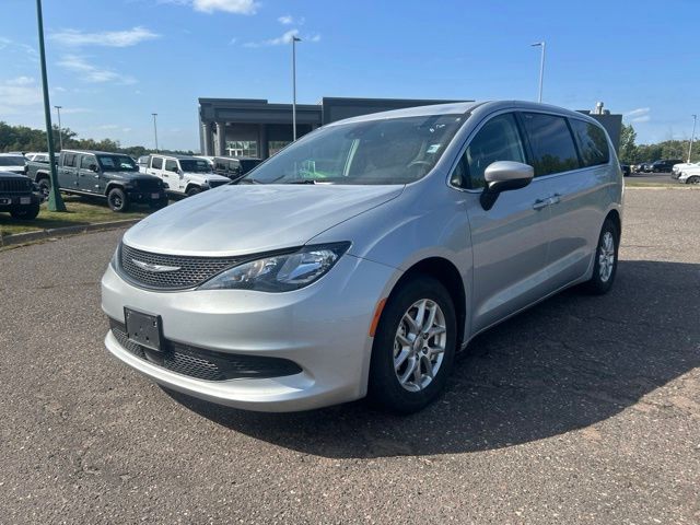 2023 Chrysler Voyager LX FWD