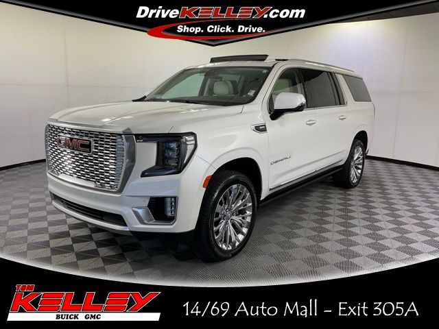 White Frost Tricoat 2021 GMC Yukon XL SUV / Crossover Four-Wheel Drive