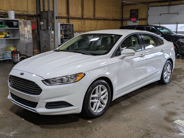 Oxford White 2013 Ford Fusion SE Sedan Front-Wheel Drive 6-Speed Automatic