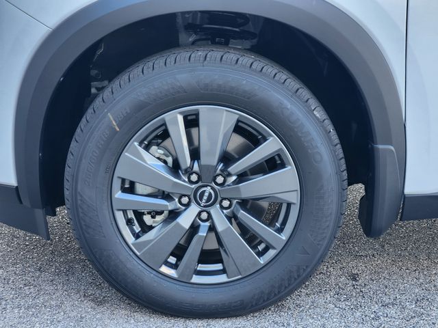 2025 Nissan Pathfinder SV photo 3