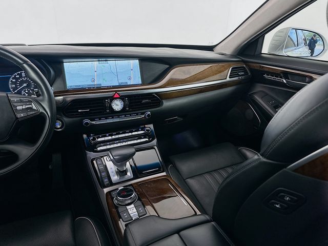 Thumbnail: 2017 Genesis G90 - 24