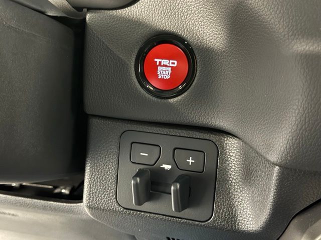 Used 2025  Toyota Limited image 13