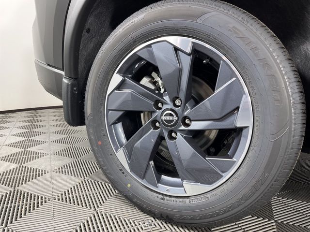 2025 Super Black Nissan Rogue SV FWD SUV