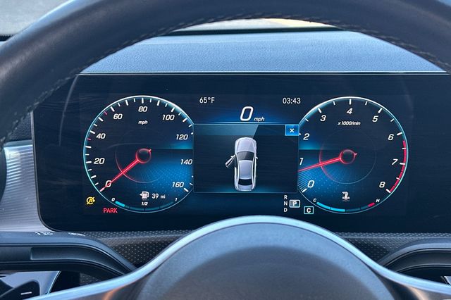 Used 2022 White Mercedes-Benz A 220 image 30