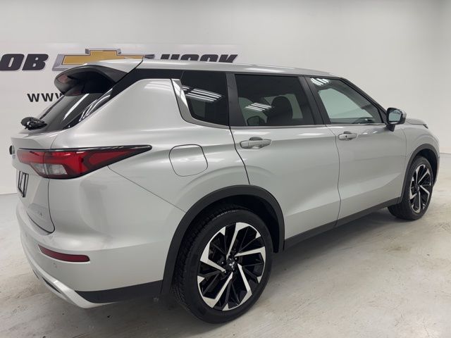 used 2024 Mitsubishi Outlander car, priced at $25,988