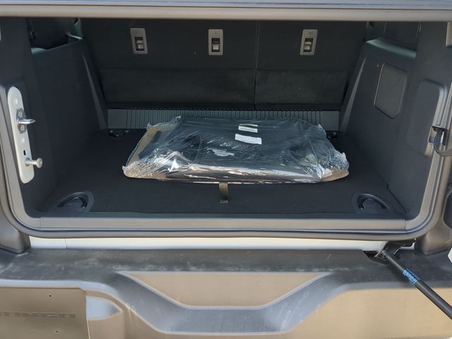 New 2026 Avalanche Gray Ford Base image 35