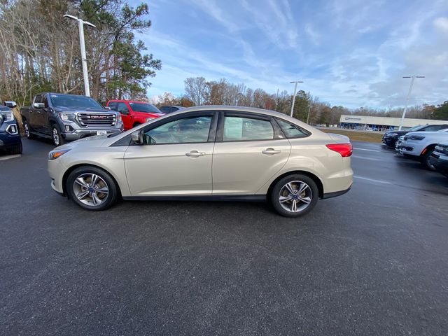 2017 Ford Focus SE 2