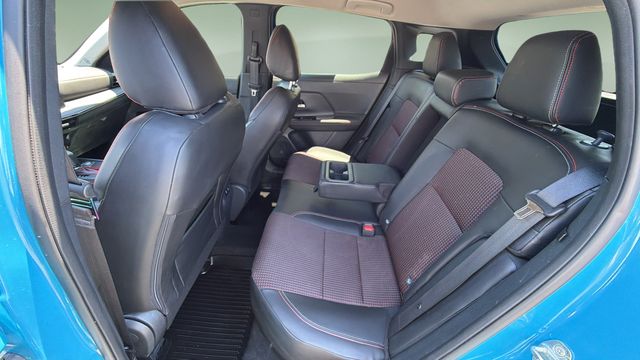 Used 2025 White Nissan SR image 19