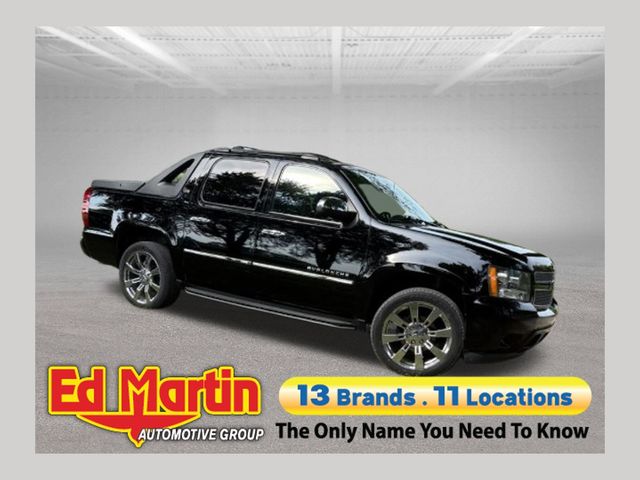 Black 2011 Chevrolet Avalanche Pickup Truck Four-Wheel Drive 6-Speed Automatic