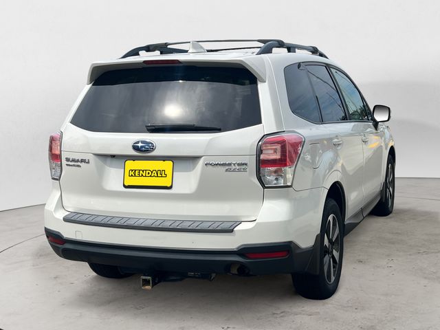Used 2017 Crystal White Pearl Subaru 2.5i Premium image 5