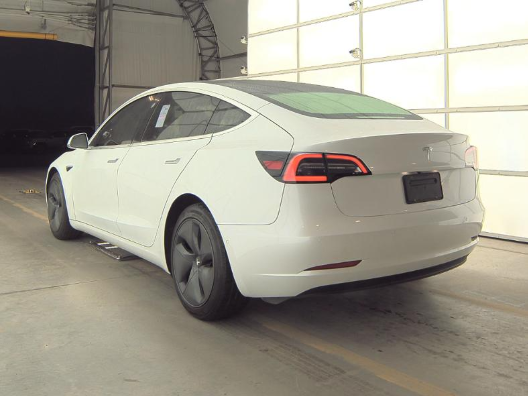 2019 Tesla Model 3 Mid Range 4