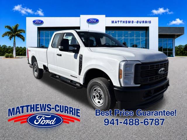 OXFORD WHITE 2026 Ford F-250 Super Duty Pickup Truck Four-Wheel Drive Automatic