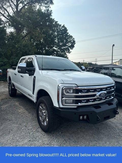 Used 2024 White Metallic Ford Lariat image 3