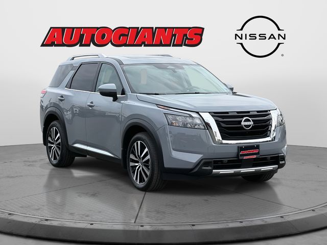 2025 Nissan Pathfinder Platinum 4WD