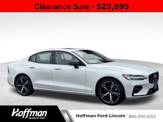 2024 Volvo S60 B5 Core Dark Theme AWD