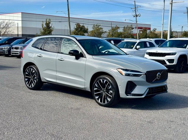2026 Volvo XC60 B5 Ultra