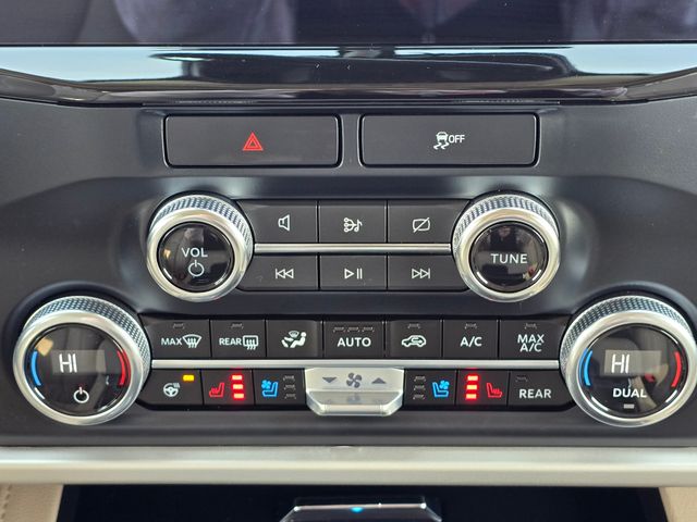 2023 Ford Expedition XLT:167703A