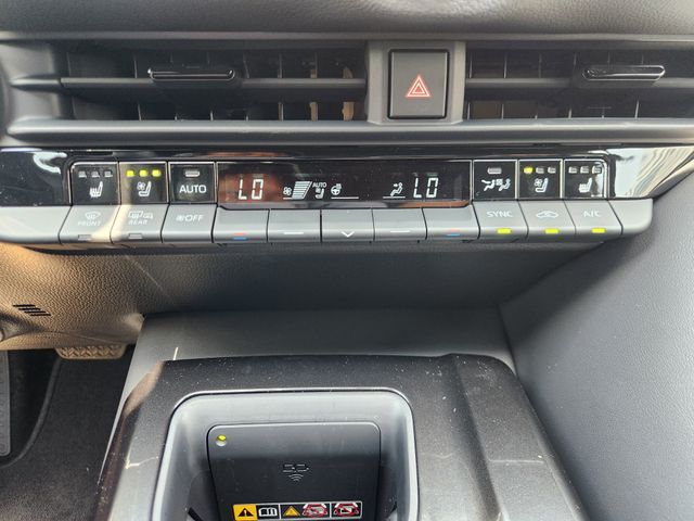 2026 Toyota Crown Signia Limited Black at Toyota of Victoria