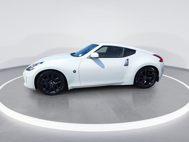 Used 2020 White Nissan Base image 4