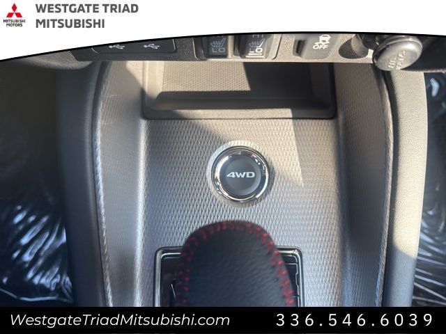 MitsubishiOutlander Sport23
