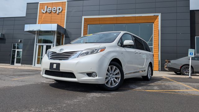 2017 Toyota Sienna Limited 7-Passenger AWD