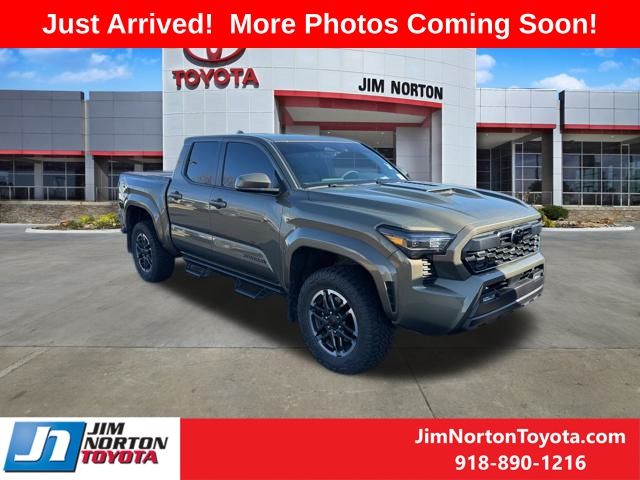 2025 Toyota Tacoma TRD Sport's photo