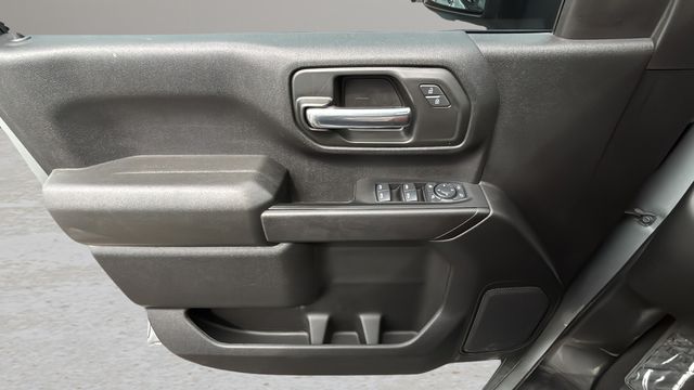 Used 2025 Gray Chevrolet Custom image 18