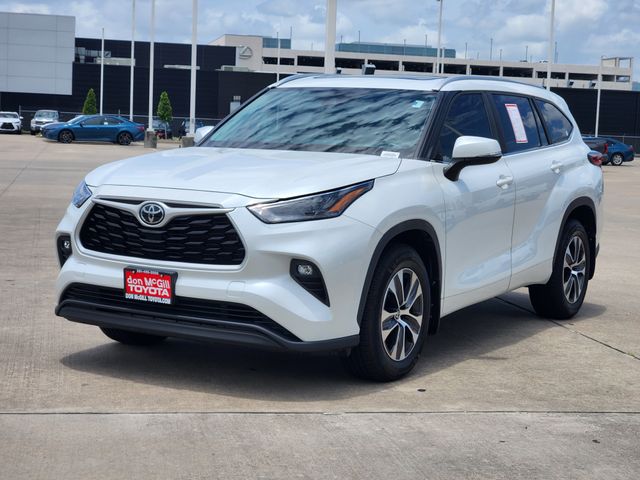 2023 Toyota Highlander XLE Beige at Don McGill Toyota